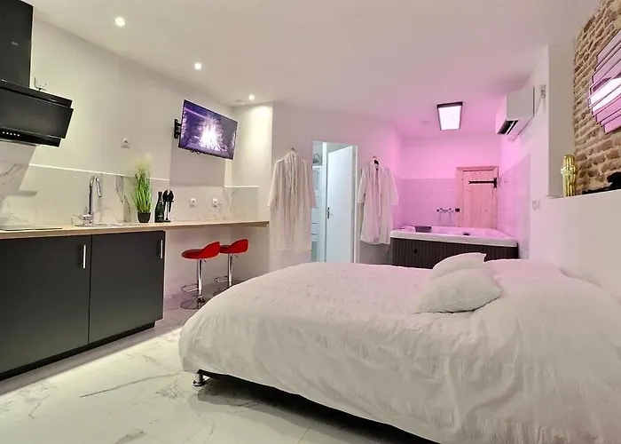 Love Room Avec Jacuzzi